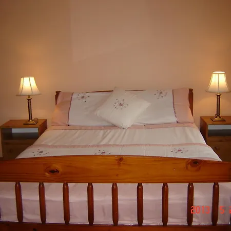 度假居 Holiday Homes *